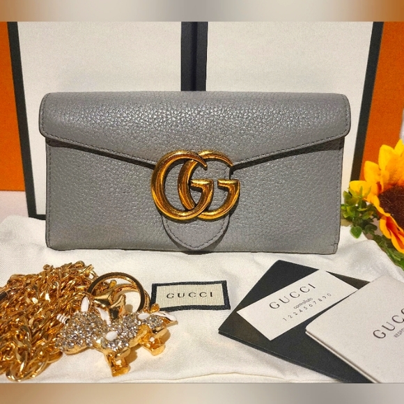 🔥SOLD🔥🌸GUCCI🌸 EUC🔥 GG Marmont Wallet on chain w/ Complete Inclusions - Picture 3 of 17